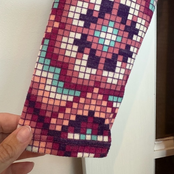 LuLaRoe Sarah Long Sleeve Duster Cardigan Pixelated Floral Print Size Medium M - Picture 7 of 12